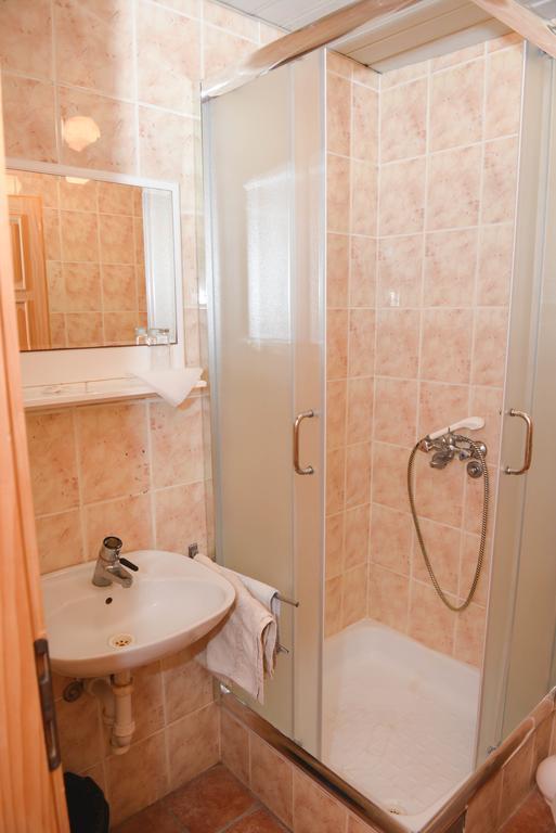 ホテル Beli Dvor ソンボル 部屋 写真