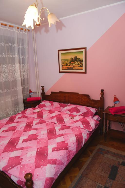 ホテル Beli Dvor ソンボル 部屋 写真